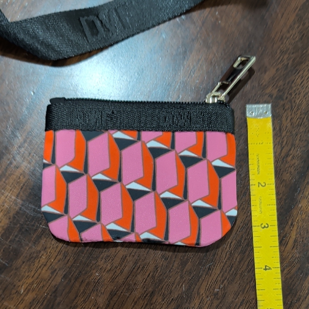 DVF - Geometric Pattern Crossbody Bag and Pouch Set - Picture 5 of 8